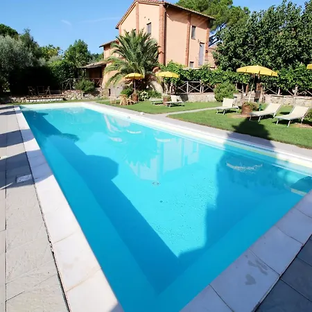 בית נופש Near Trasimeno With Pool