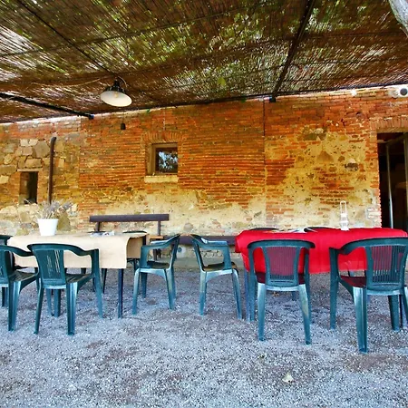 Near Trasimeno With Pool Holiday home