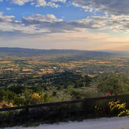 Near Trasimeno With Pool Castiglione del Lago